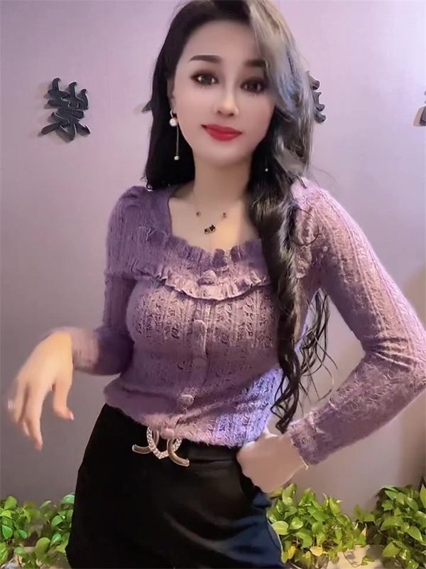 Fashion Lace Base Shirt for Women, New Spring Slim Fit, Chest-Enhancing Square Neck Short Top, Versatile Inner Layer Blouse